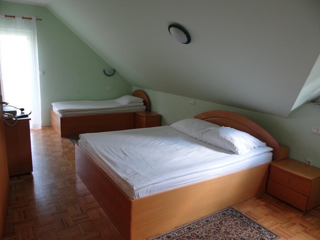 Rooms Hochkraut Целе Номер фото